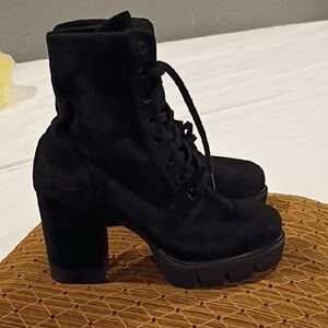 Stuart Weitzman Black Women's Lace-Up Ankle Boots